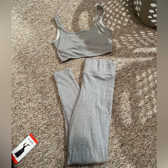 Abercrombie set, Size M only worn a couple times. - Picture 1 of 1